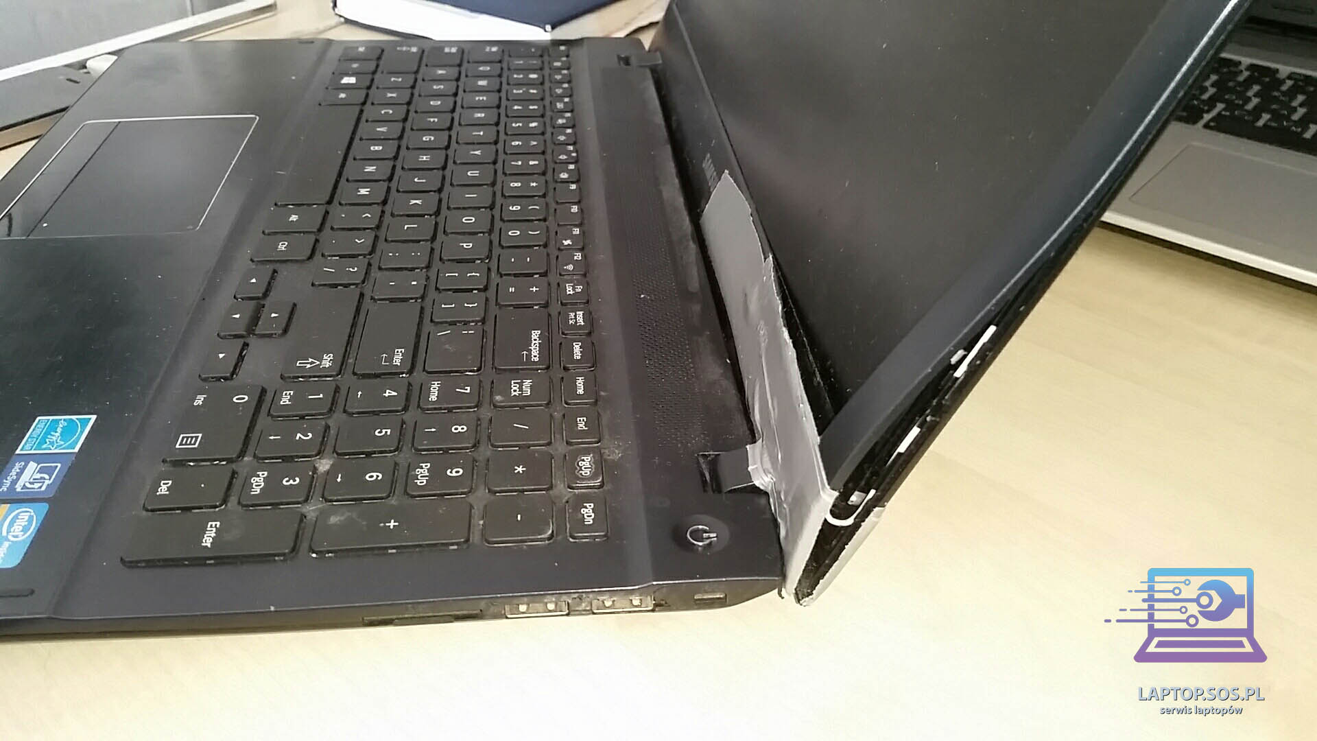 naprawa zepsutej obudowy laptopa krakow