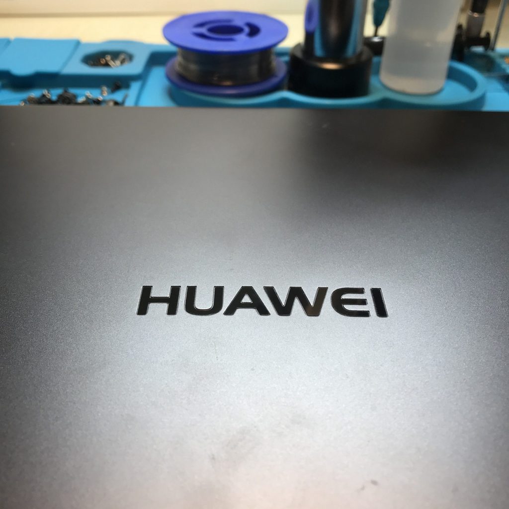 Wymiana matrycy ekranu Huawei MateBook D MRC-W10