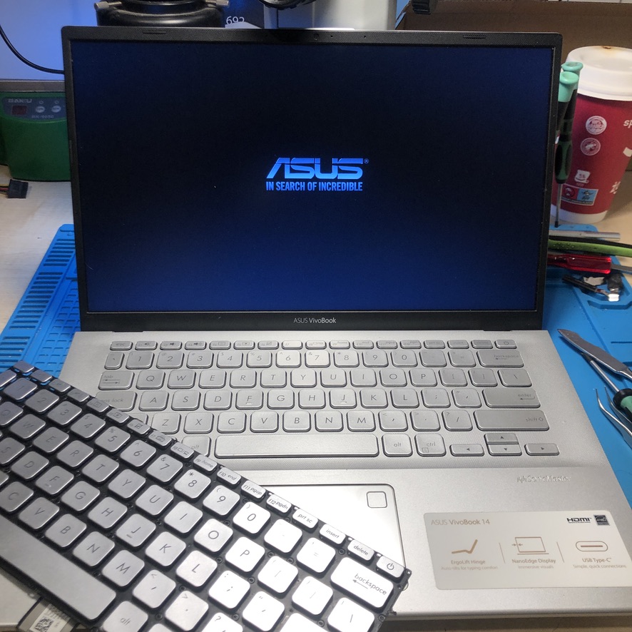 Wymiana klawiatury w laptopie ASUS X412
